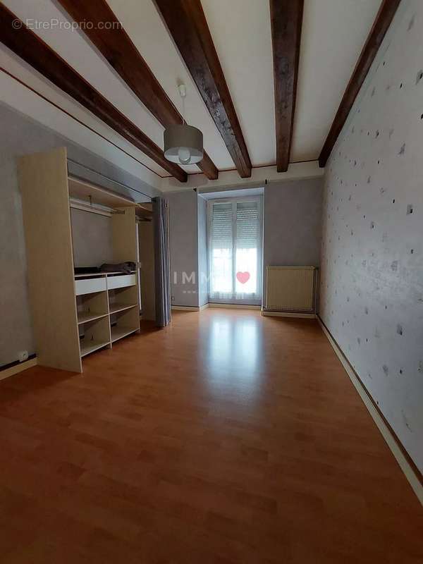 Maison à SAINTE-NEOMAYE