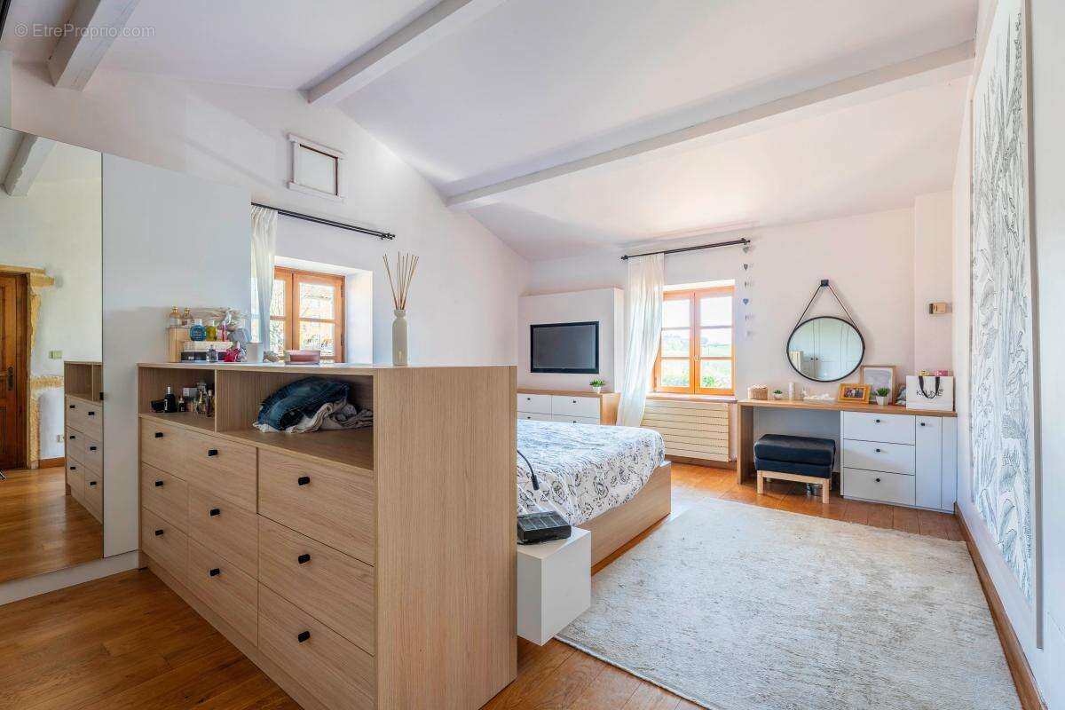 Maison à SAINT-GERMAIN-SUR-L&#039;ARBRESLE