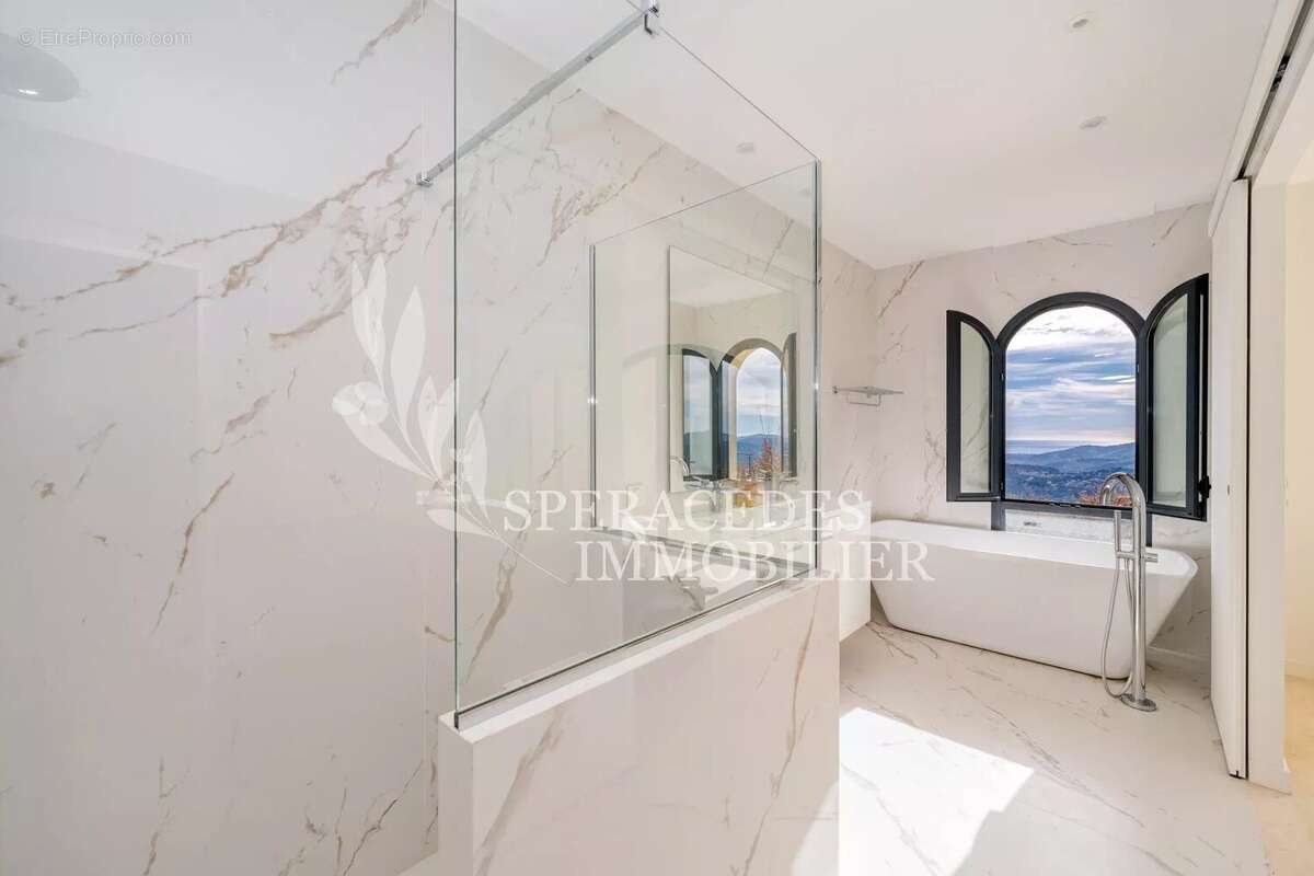 Maison à SPERACEDES