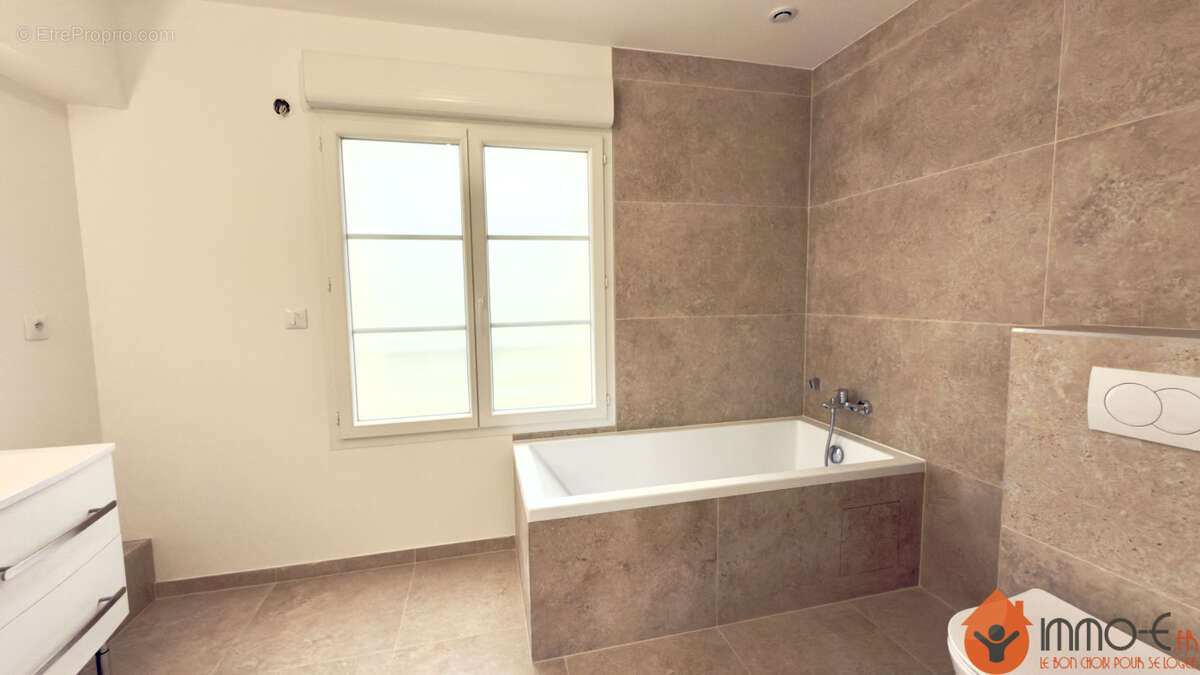 Maison à BUSSY-SAINT-GEORGES