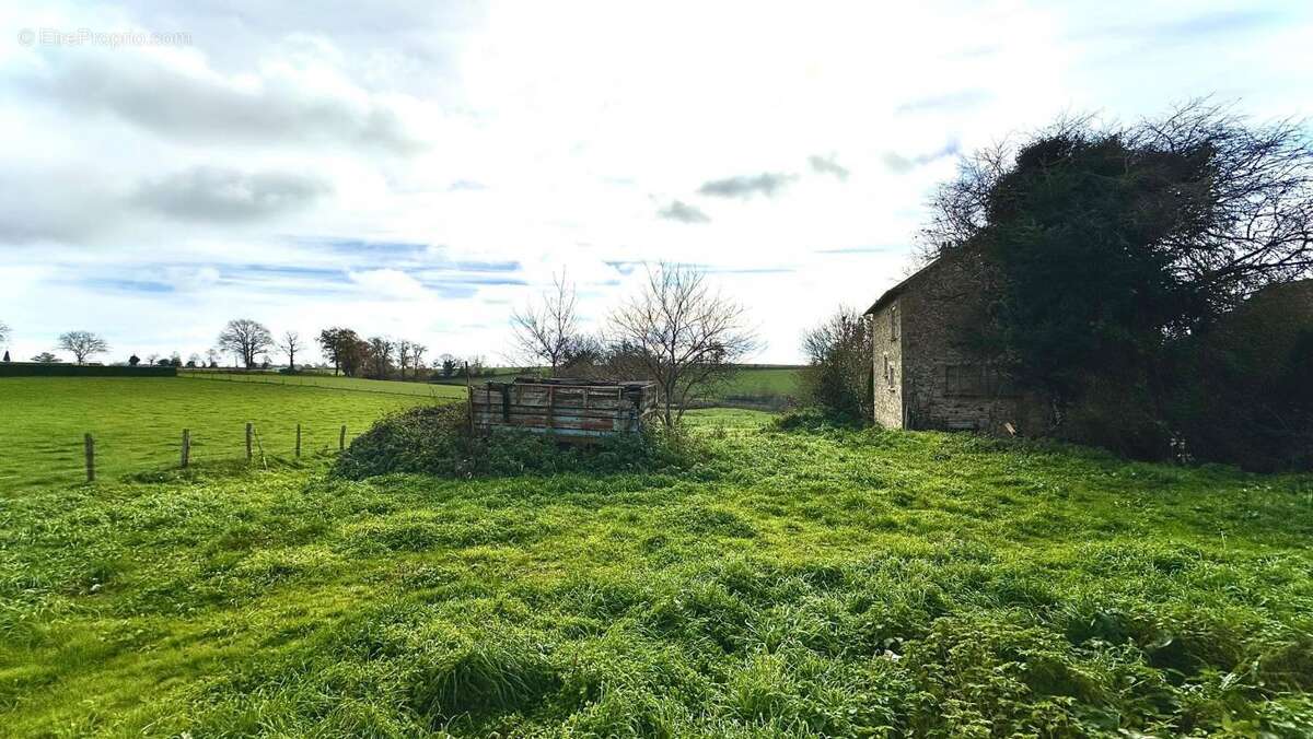 Maison à RIEUPEYROUX