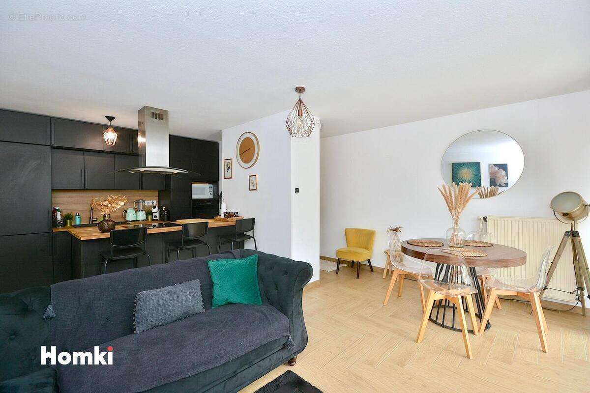 Appartement à RILLIEUX-LA-PAPE