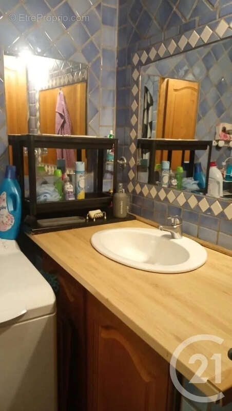 Appartement à MARSEILLE-5E