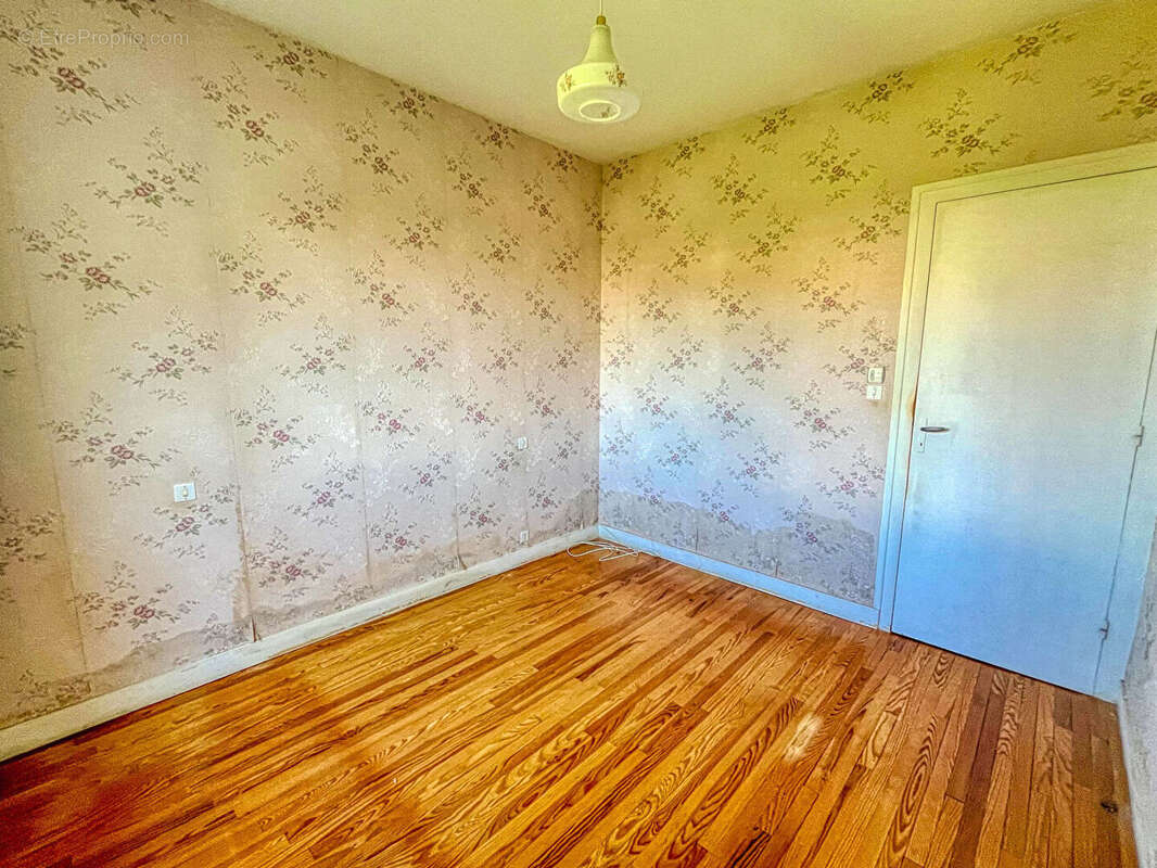 À VENDRE -Maison de 74 m² avec garage et cave - photo 10
