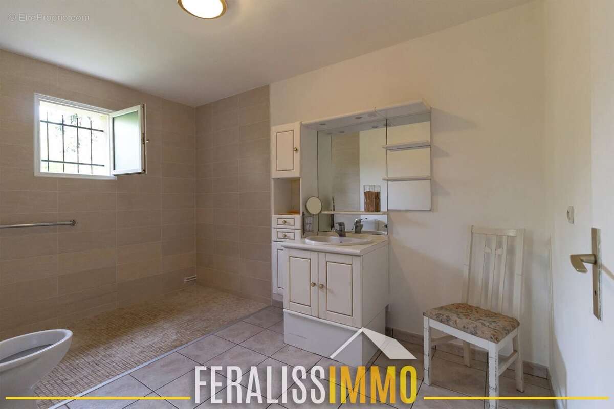 Maison à VAUX-SUR-SEINE