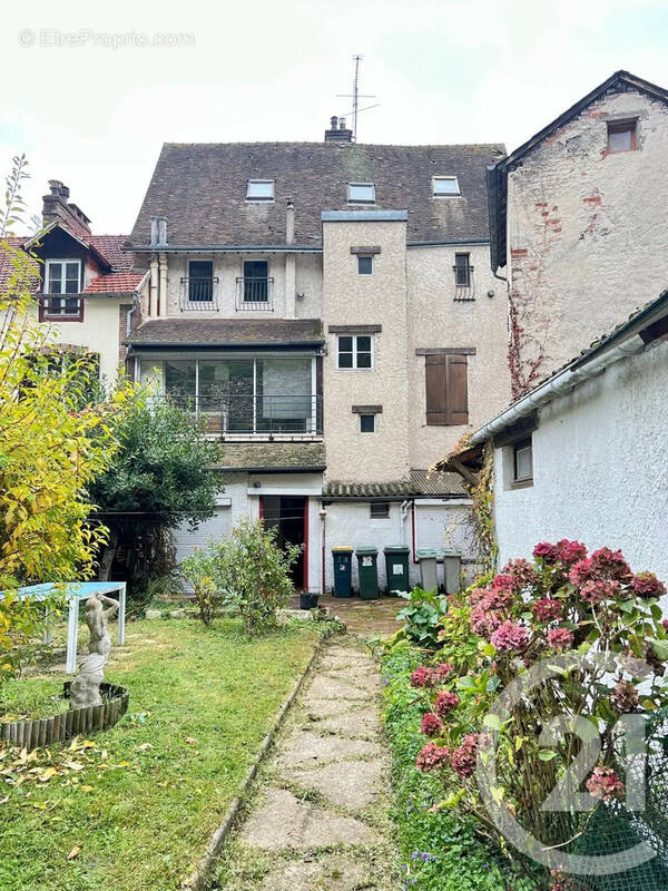 Maison à IVRY-LA-BATAILLE