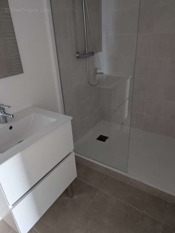 Appartement à MARSEILLE-5E