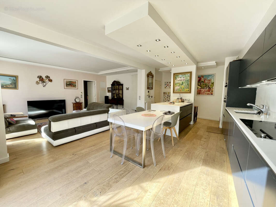 Appartement à LE CANNET