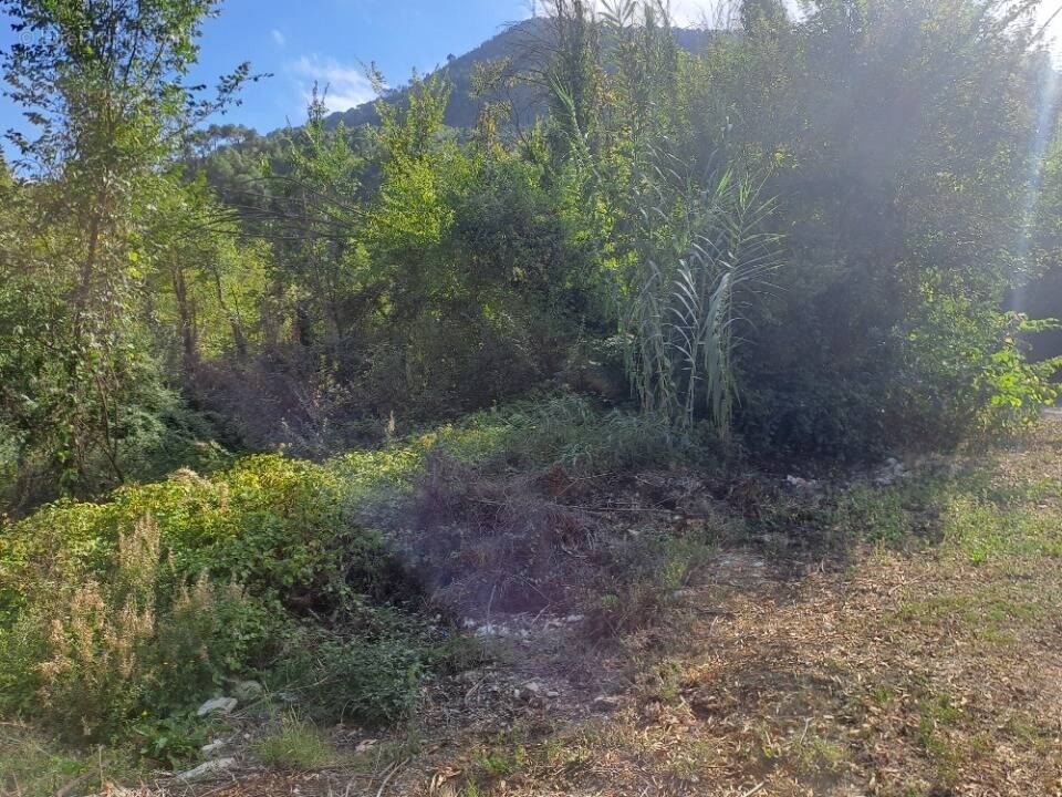 Terrain à TOURRETTE-LEVENS