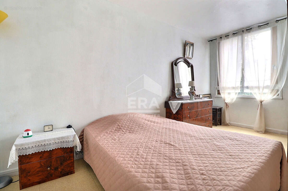 Appartement à AUBERVILLIERS