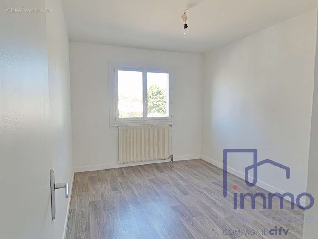 Appartement 84 m² à Brives-Charensac  - photo 4