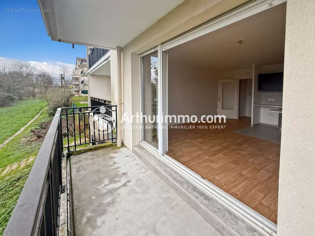 Appartement à CORBEIL-ESSONNES