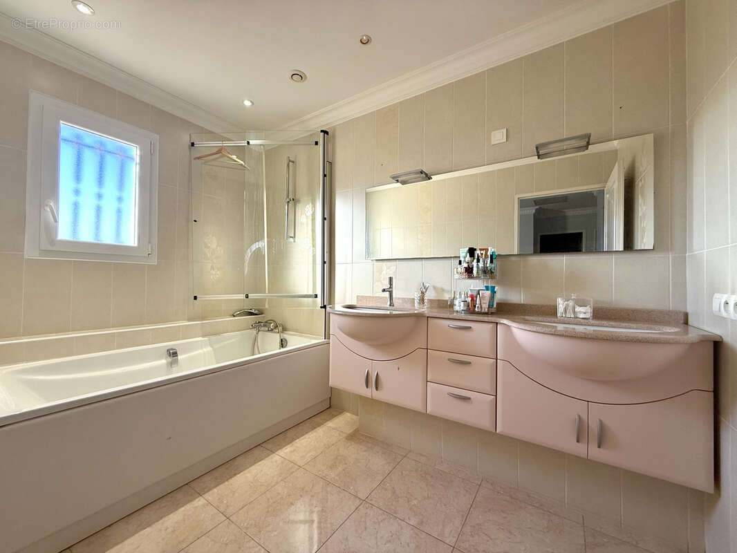 Maison à PIERRELATTE