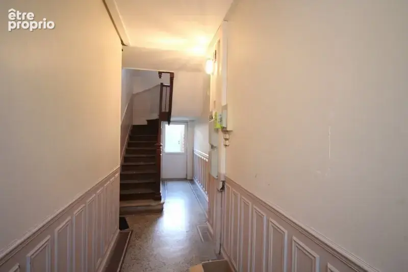 Appart. studio, Secteur Sébastopol REIMS - photo 2