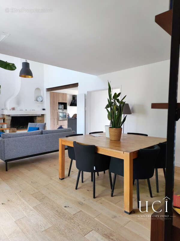 Maison 172 m² à Les Sorinieres  - photo 4
