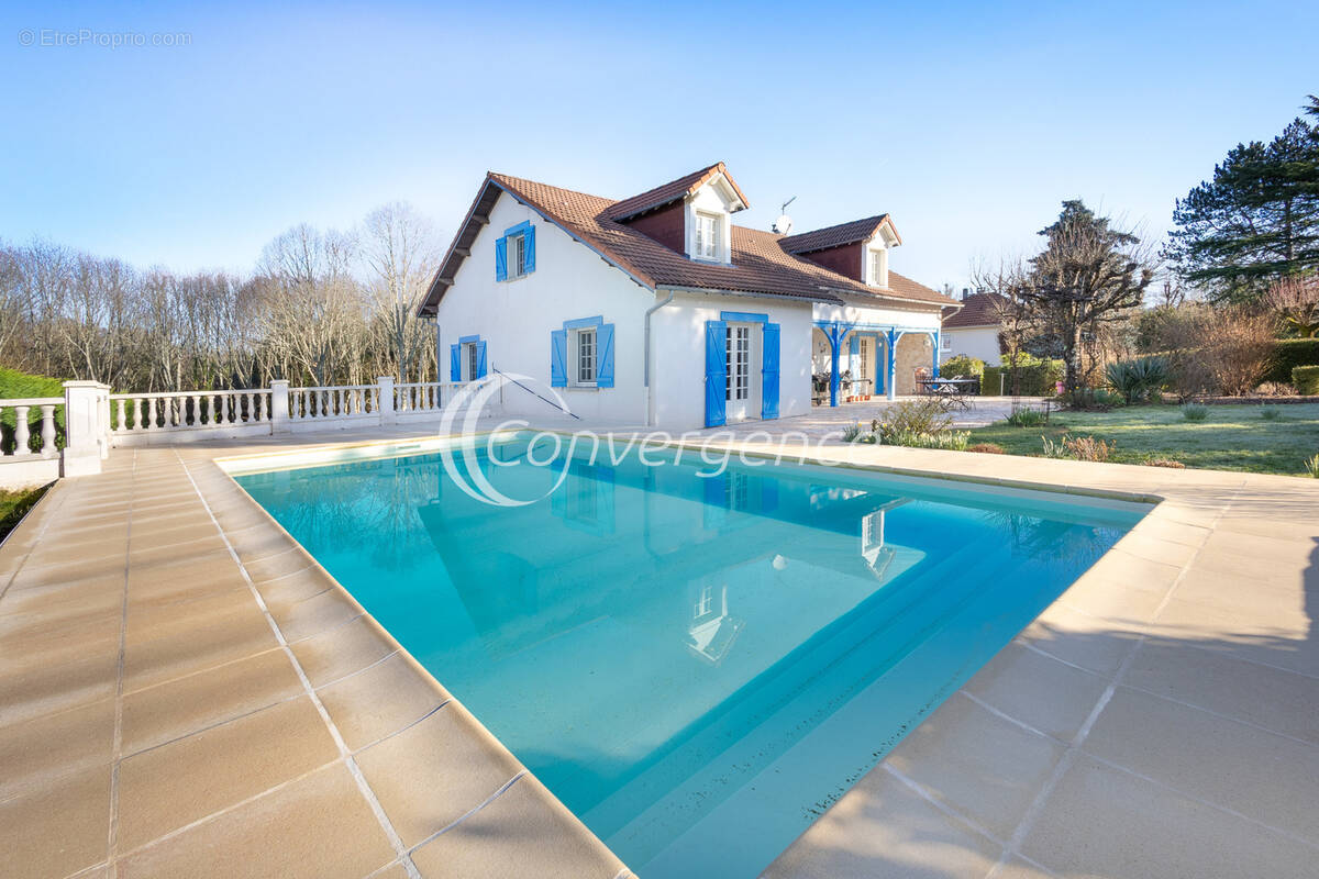 Maison à AIXE-SUR-VIENNE