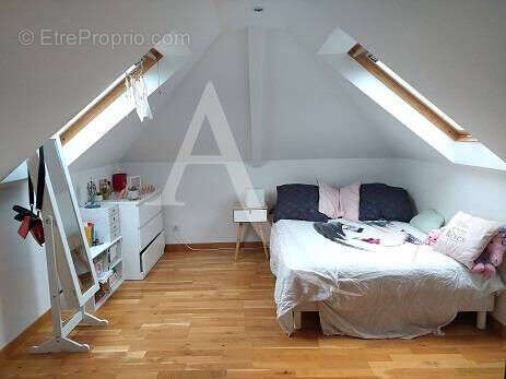 Appartement à CHEVRY-COSSIGNY