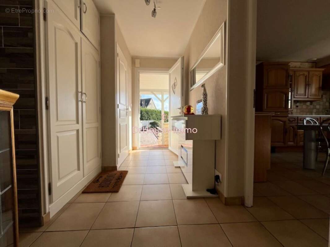 Maison à SAINTE-CROIX-SUR-MER