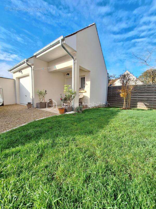 Maison à SAINT-HILAIRE-SAINT-MESMIN