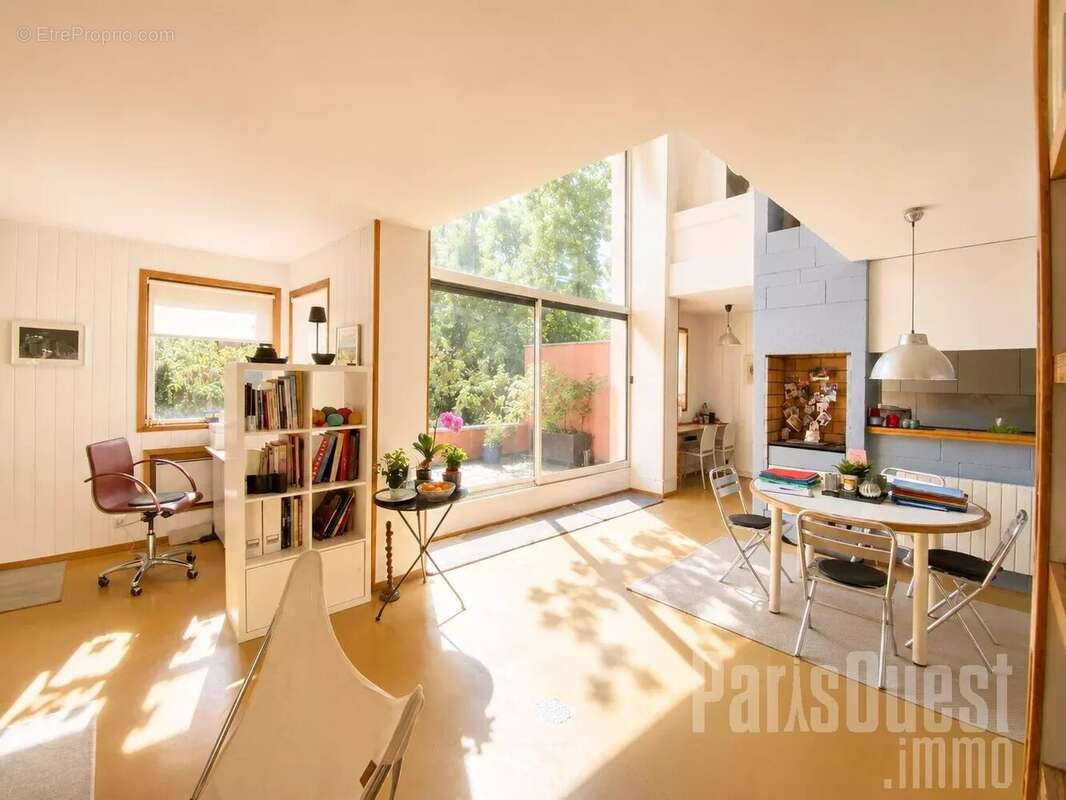 Appartement à VILLE-D'AVRAY