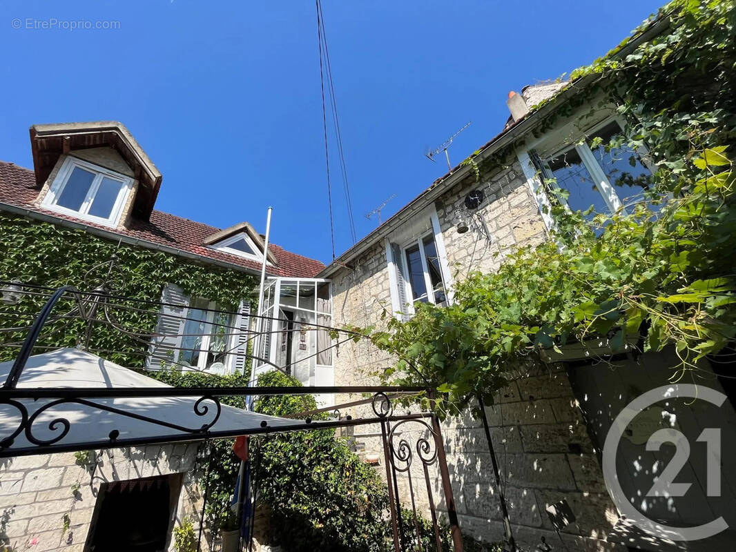 Maison à BENNECOURT