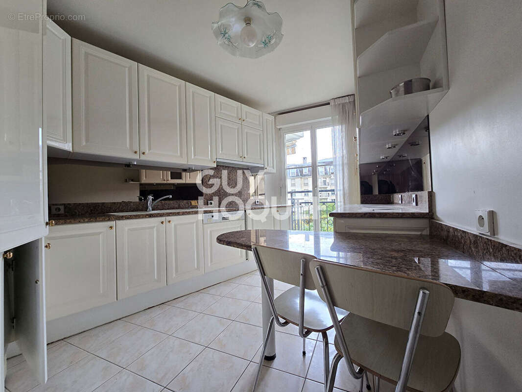 Appartement à BOURG-LA-REINE