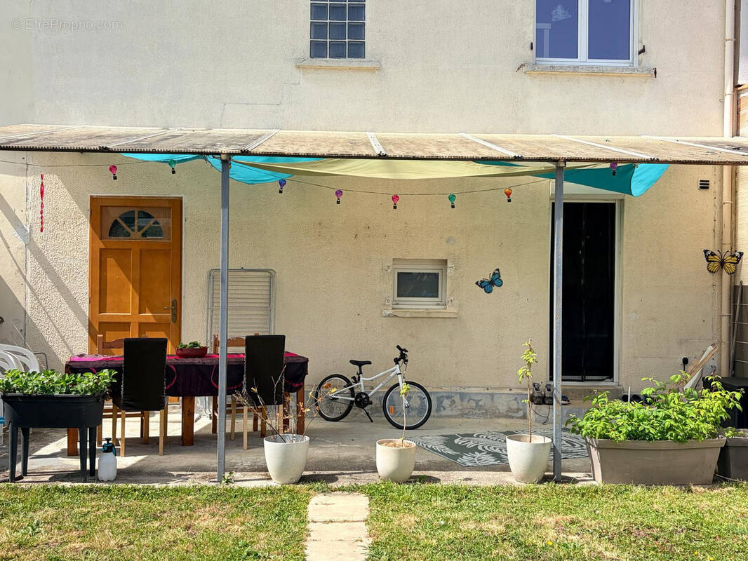 Maison à AMBES