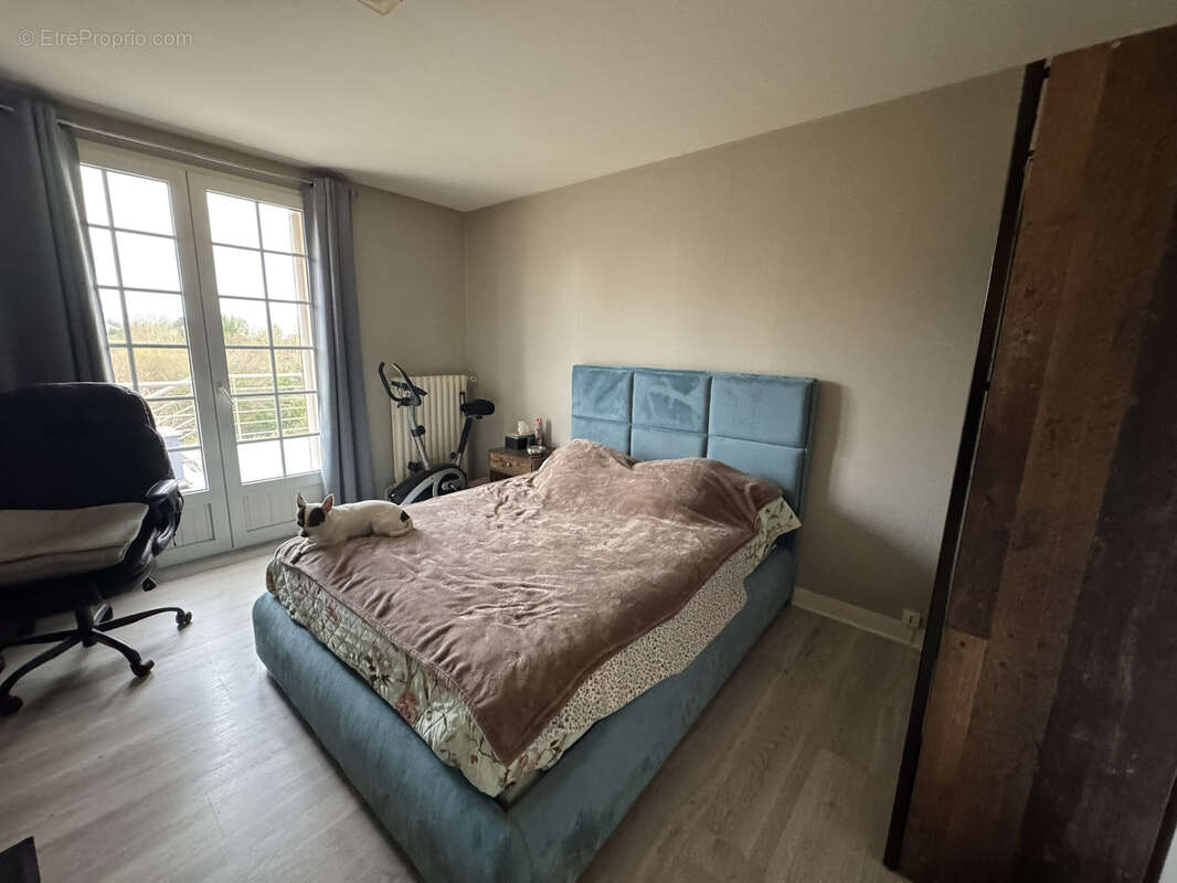 Maison à LA RIVIERE-SAINT-SAUVEUR