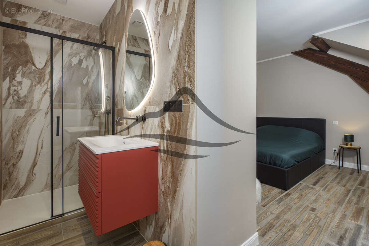 Appartement à AIX-LES-BAINS