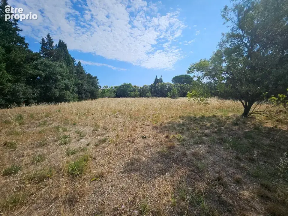 Terrain 370 m² à vendre à Fontvieille (13990) - photo 1