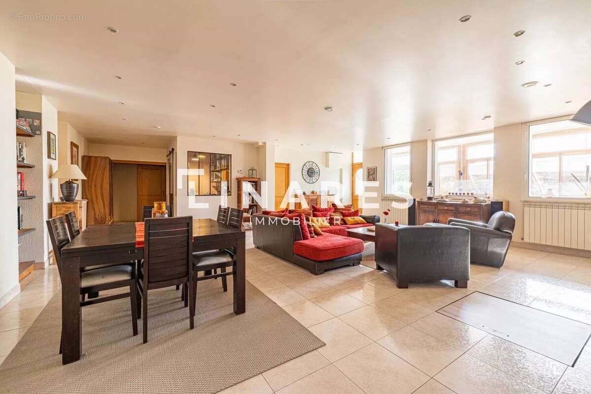 Appartement à LA PENNE-SUR-HUVEAUNE