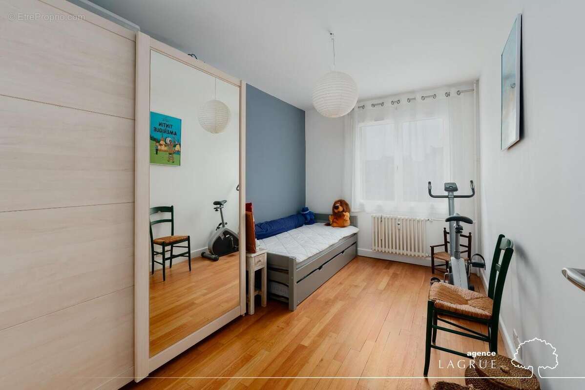   - Appartement à NEUVY