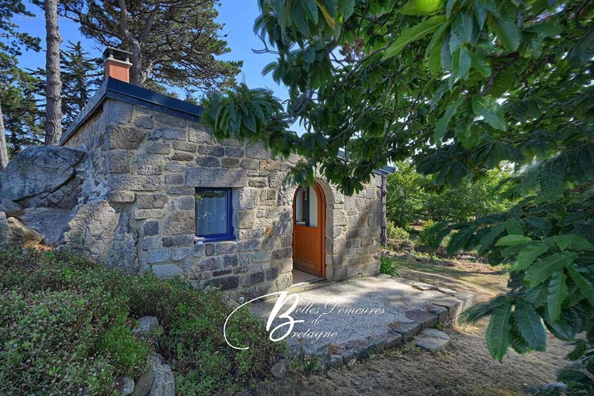 A vendre propriété d'exception au coeur d'un écrin naturel préservé Plougrescant - photo 17