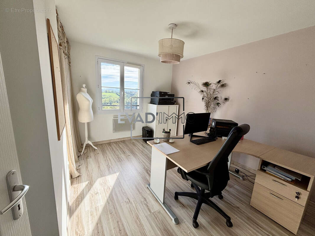 Maison à SAINT-MEDARD-EN-FOREZ