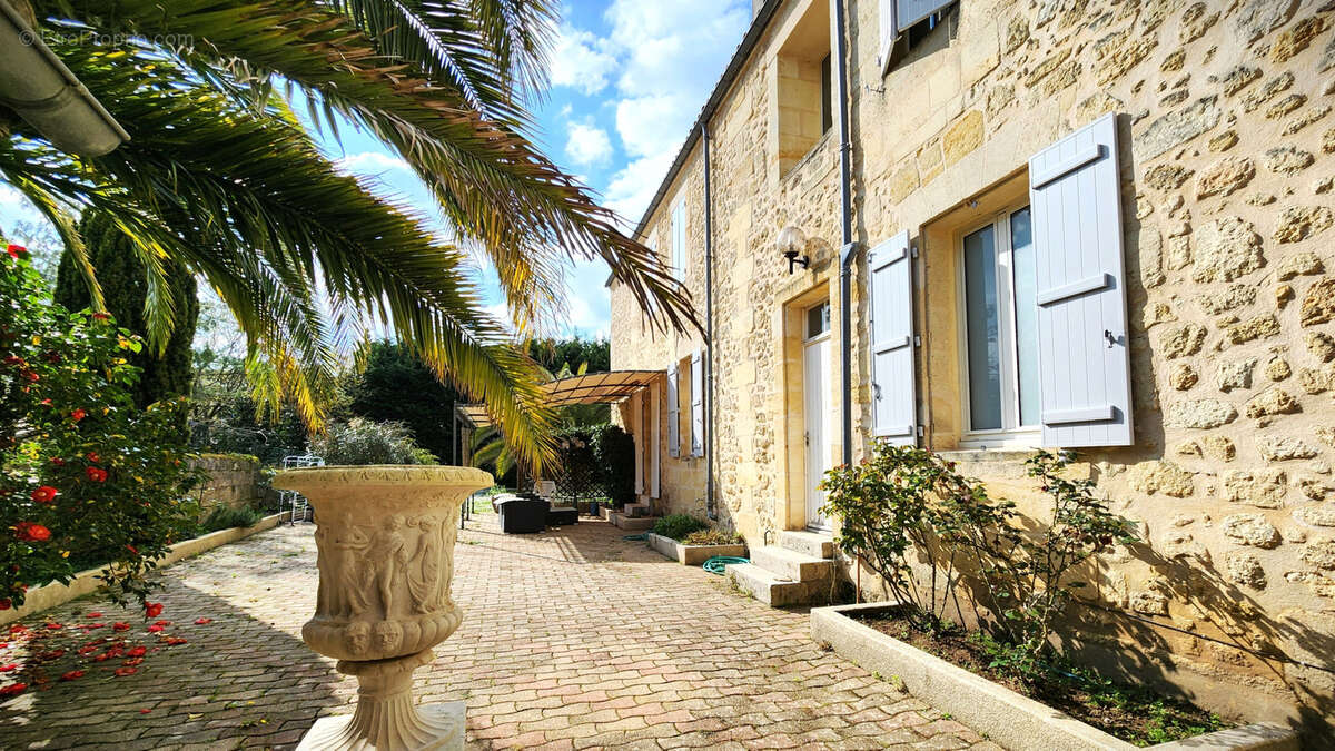 Maison à SAINT-ANDRE-DE-CUBZAC