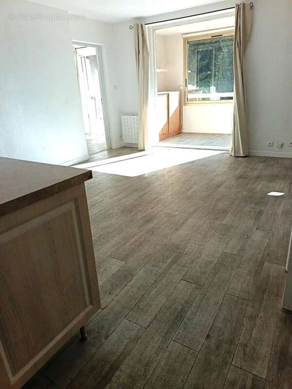 Appartement à SIX-FOURS-LES-PLAGES