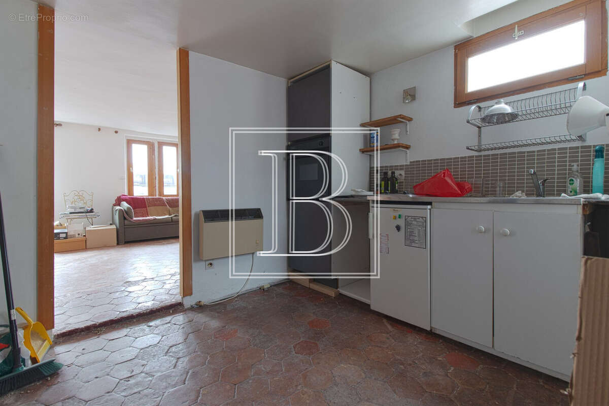 Appartement à PARIS-3E