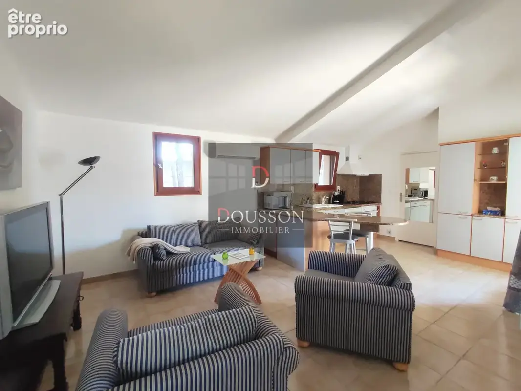 Villa avec dépendances et terrain constructible à Saint-Siffret - photo 5