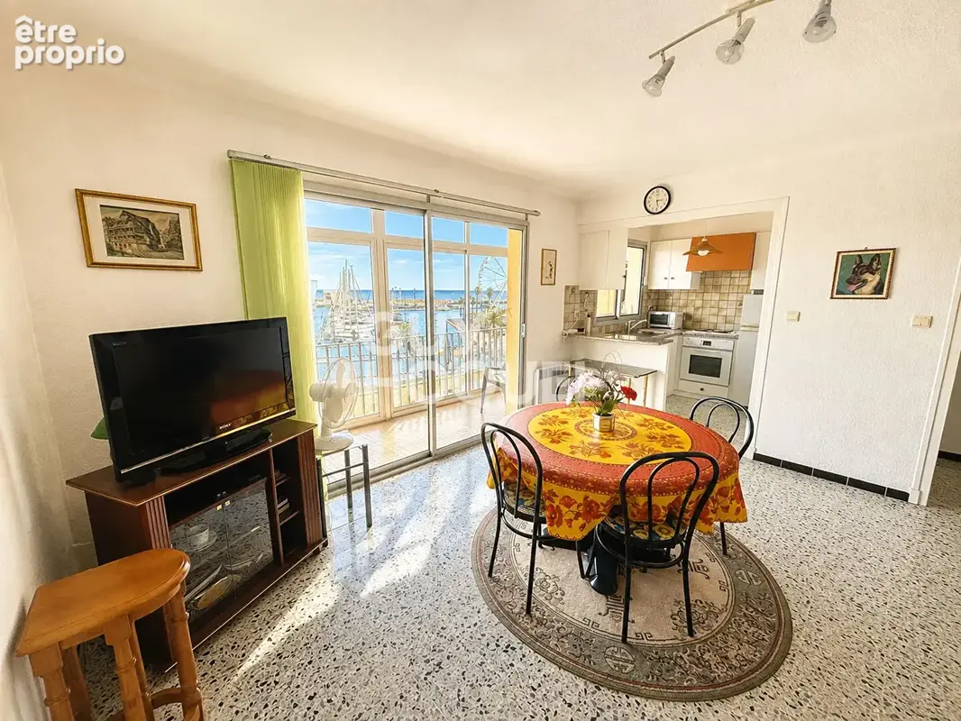 Appartement T2 traversant de 47 m² à Canet-en-Roussillon - Vue marina, mer et Canigou - photo 7