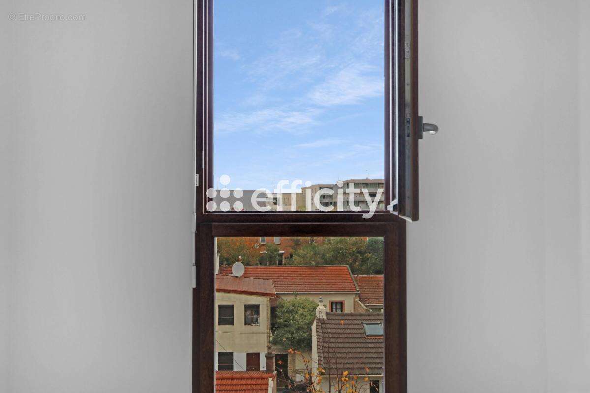 Appartement à AUBERVILLIERS