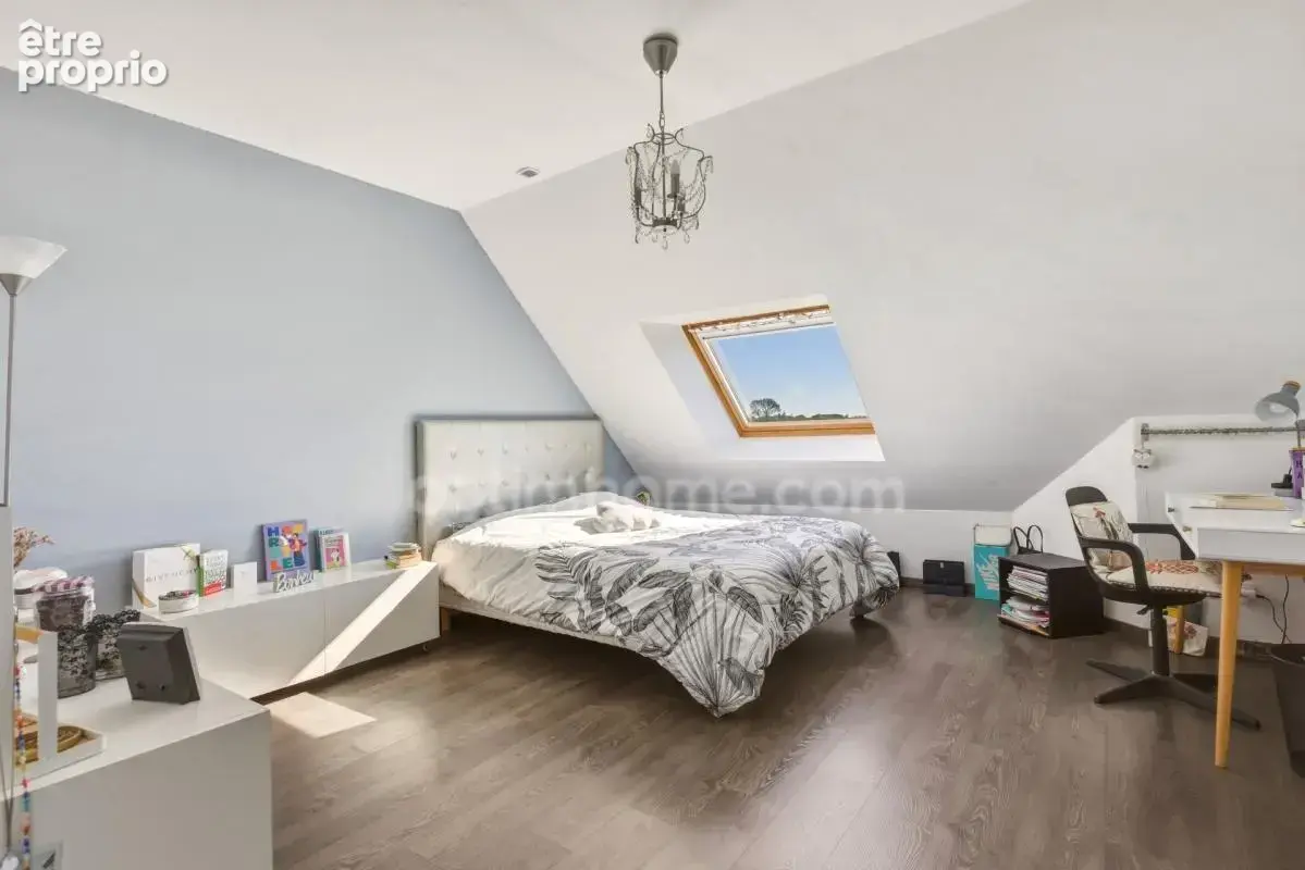 Hauteurs de Honfleur - Maison contemporaine - 234 m2 -5/6 chammbres - Piscine - Terrain 2824 m2 - Double garage - Carport - photo 13
