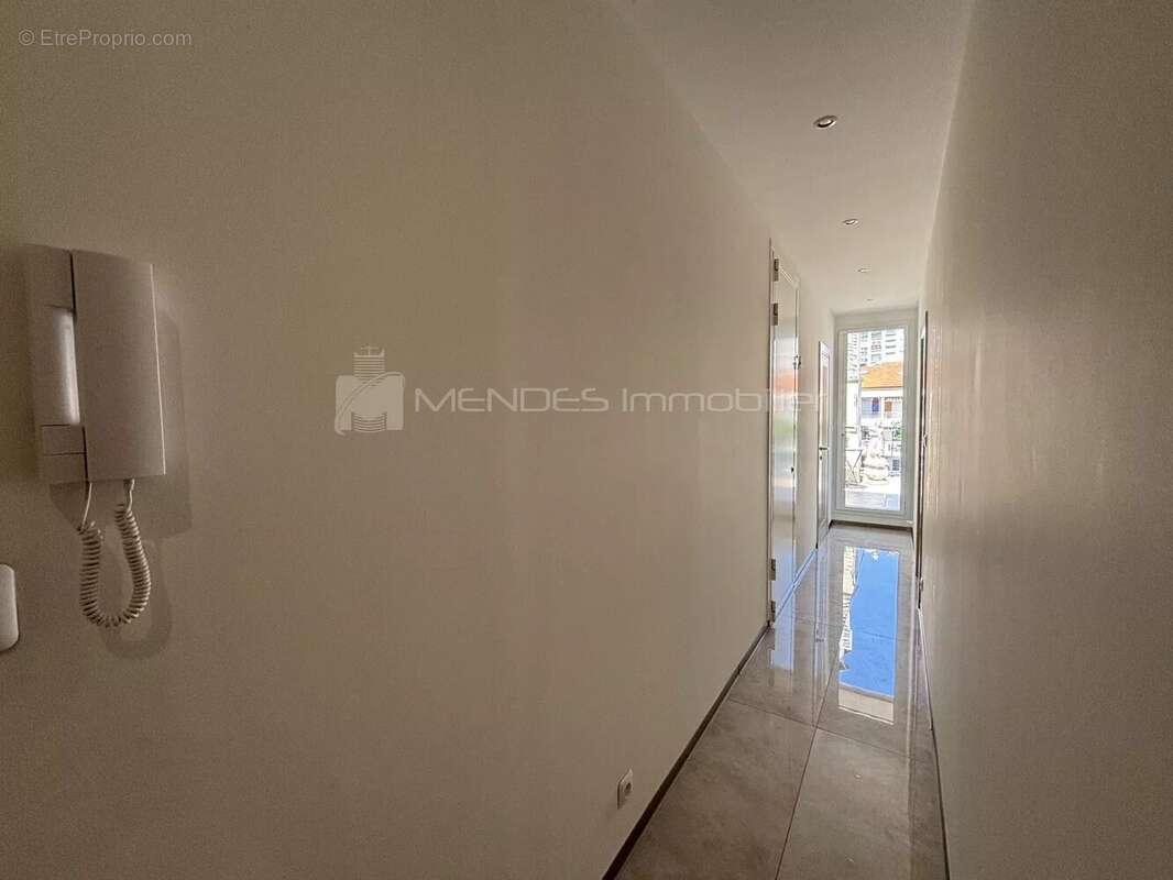 Exceptionnel dernier étage — appartement trois pièces vue mer panoramique, promenade des anglais - photo 15
