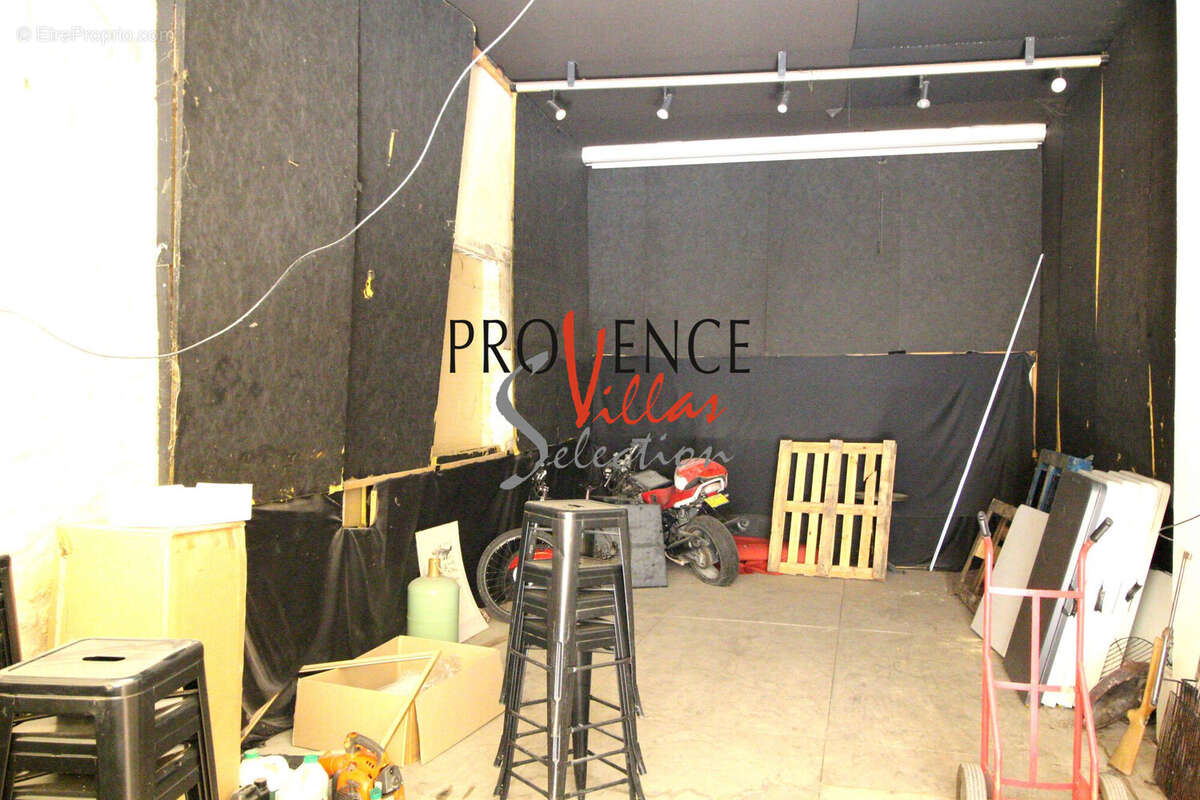Appartement 319 m² à Beaucaire  - photo 3