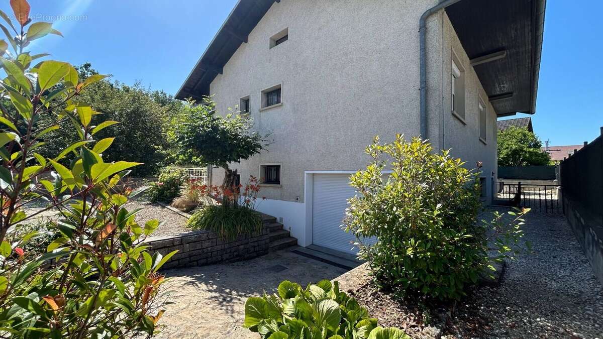 Maison à RUMILLY