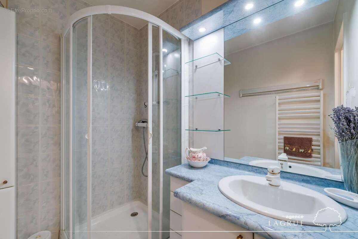   - Appartement à VICHY