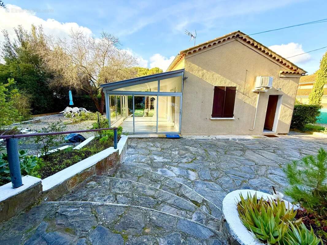 Maison à SIX-FOURS-LES-PLAGES