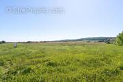 Terrain à SAINT-GERMAIN-ET-MONS