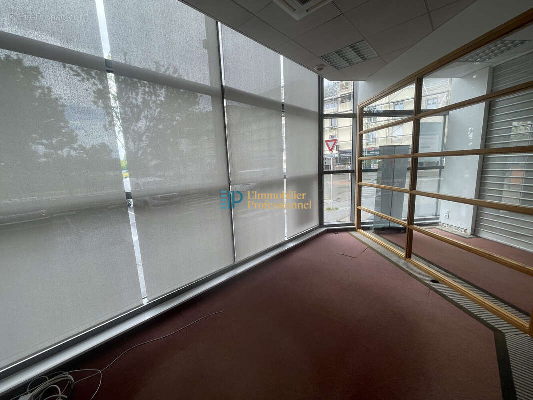 Commerce à LANESTER