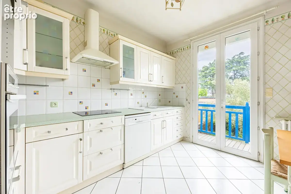 PROCE : Belle maison 175 m² - jardin garage. - photo 3