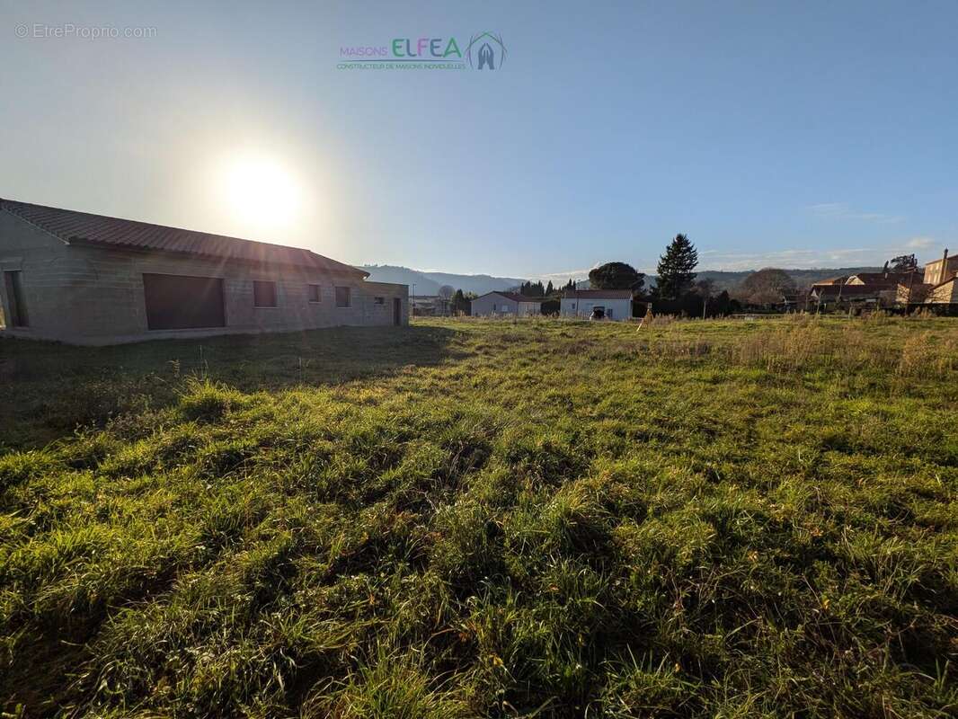 n°3 - Terrain à SAINT-UZE